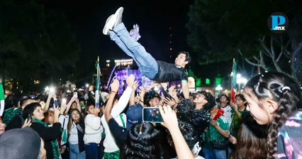 Se desborda la afici&oacute;n poblana ante el triunfo de M&eacute;xico
