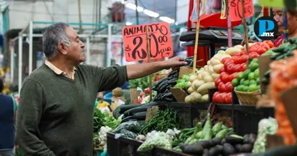 El costo de los alimentos y otros bienes esenciales contin&uacute;a presionando el ingreso de las familias mexicanas, especialmente en las zonas urbanas.