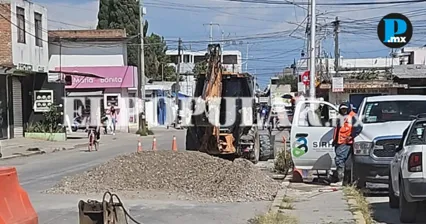 Agua de Puebla repara fuga y restablece suministro en el Fraccionamiento Antigua Hacienda