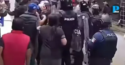 Acatzingo retira ambulantes en d&iacute;a de plaza; vendedorxs denuncian abuso de autoridad
