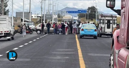 Liberan carretera tras conflicto con tianguistas en Ciudad Serd&aacute;n