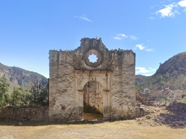 Ex hacienda abandonada
