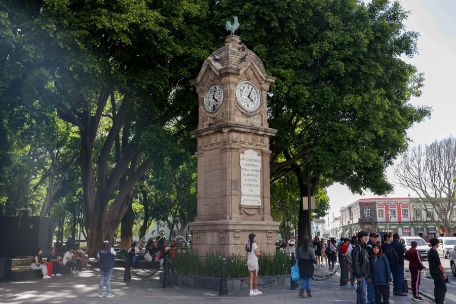 Reloj del gallito en Paseo Bravo. Foto: EsImagen