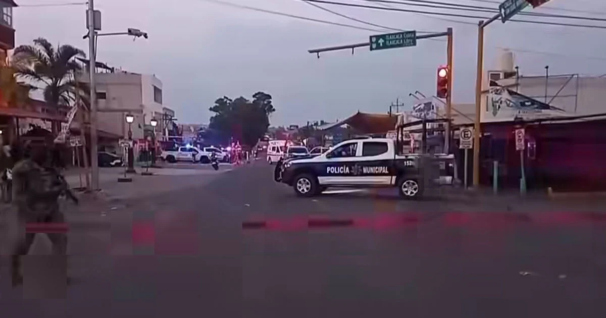 Movilización policiaca en San Martín Texmelucan como resultado de enfrentamiento entre agresor y policía