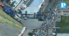¡Toma precauciones! Transportistas bloquean autopistas en Puebla
