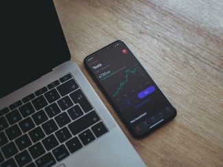 ¿Cómo operar en trading de manera segura?