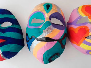 Haciendo máscaras de yeso