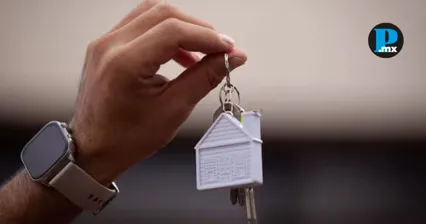 Cuatro personas fueron aseguradas en Santiago Momoxpan tras un robo a casa habitaci&oacute;n; se les hallaron objetos relacionados con el il&iacute;cito.