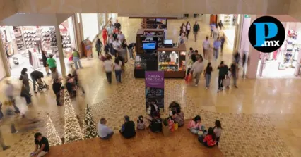 Complejos comerciales de la zona metropolitana de Puebla registran un aumento en el flujo de visitantes durante el periodo vacacional.