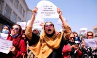 La lucha de las mujeres afganas continúa, esta vez los talibanes reprimen una protesta de forma violenta