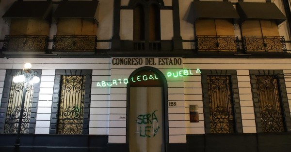 Acusan simulación de diputados por la despenalización del aborto, sin que se concrete