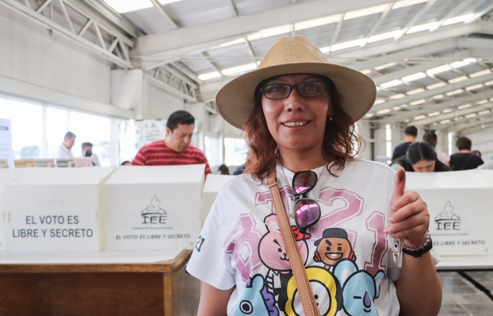 Las mujeres representan el 52% del padrón electoral en México Fuente: EsImagen