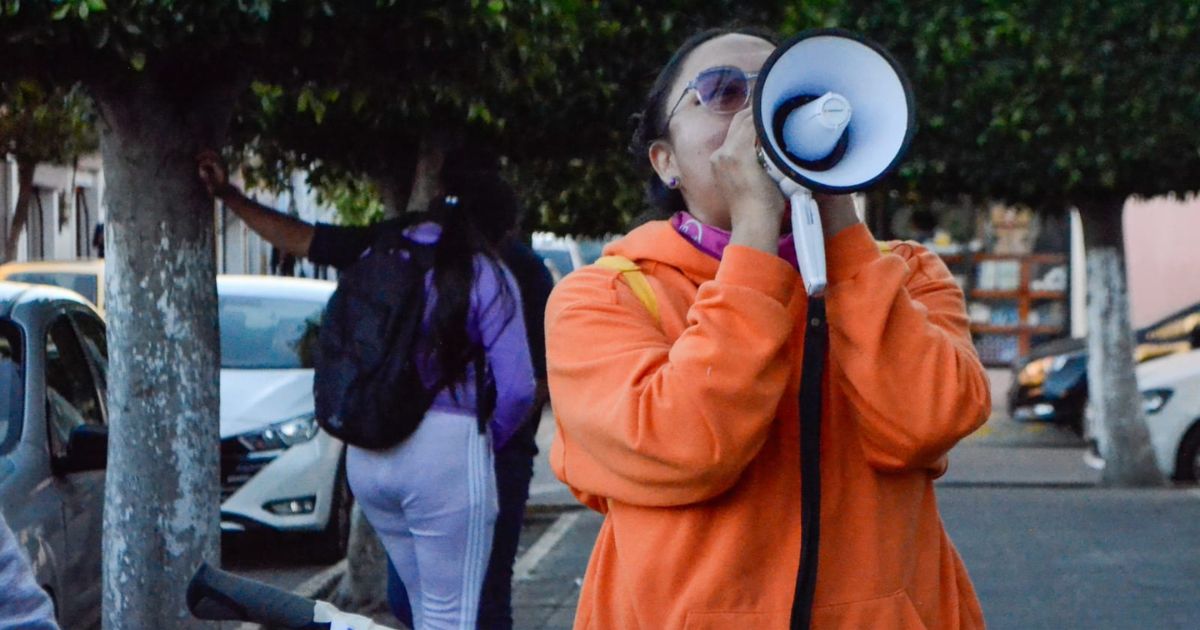 Mujeres marchan en Puebla