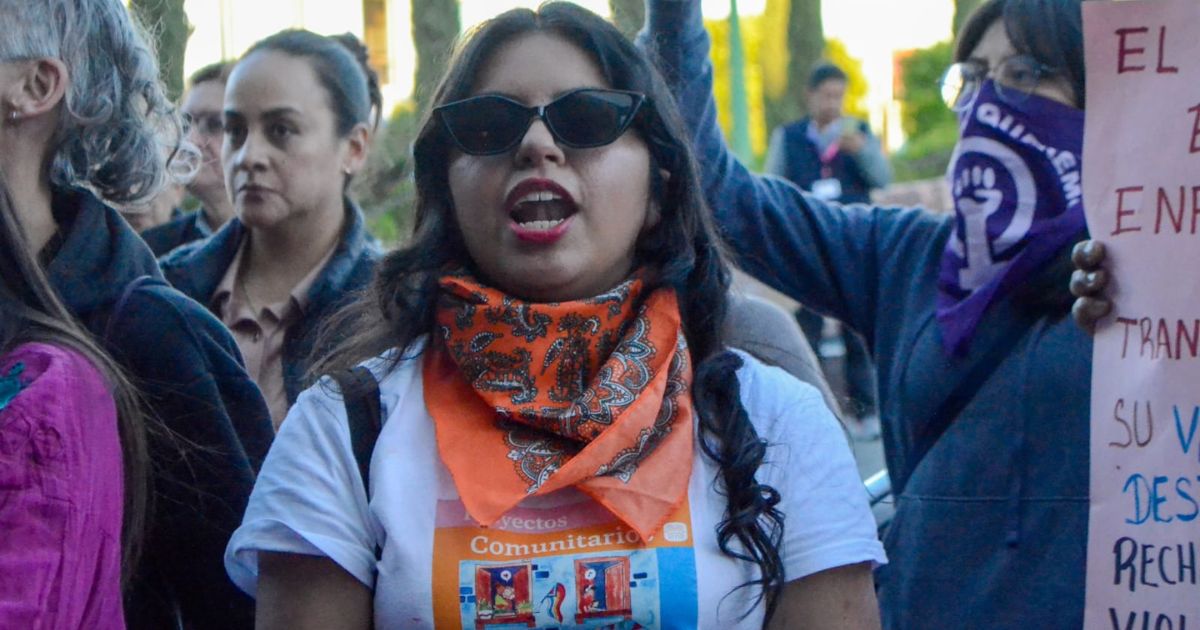 Mujeres marchan en Puebla