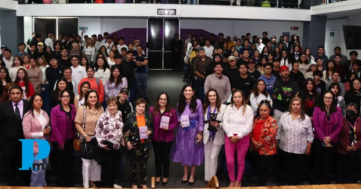 Realizan panel de análisis en el marco del Día Internacional de la Mujer