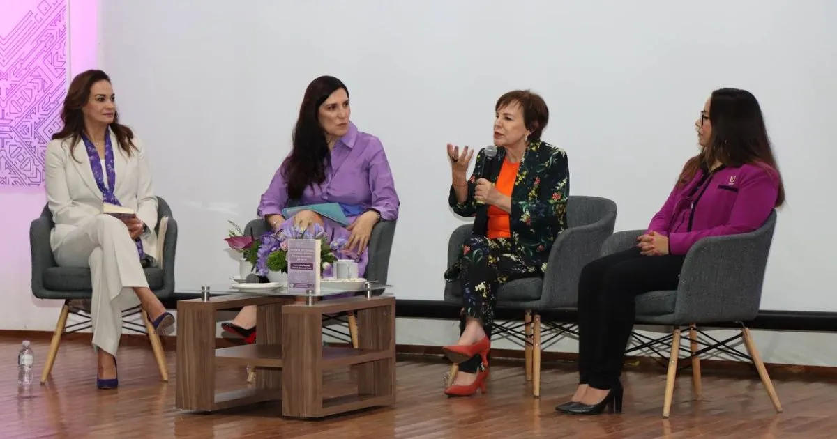 Realizan panel de análisis en el marco del Día Internacional de la Mujer. 