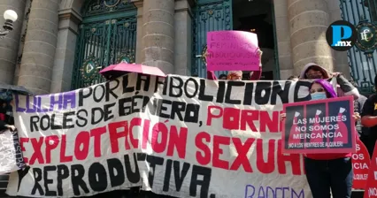 Colectivos feministas entregaron en la C&aacute;mara de Diputados una iniciativa para prohibir la gestaci&oacute;n subrogada en M&eacute;xico.