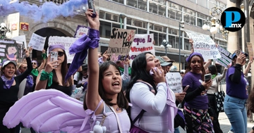 Contingente feminista avanza a Fiscal&iacute;a para visibilizar violencia