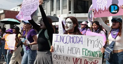 M&aacute;s de 17 mil mujeres marcharon en Puebla durante el 8M