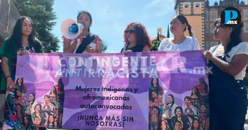 Recorrido Antirracista cuestiona monumentos e historia oficial de Puebla