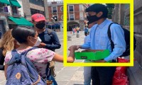 Felipe Isaac Rodríguez;  estudiante vende sus dulces para poder estudiar 