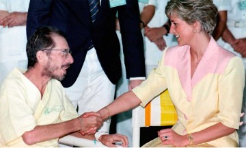 Lady Di y su lucha por romper con el estigma del SIDA