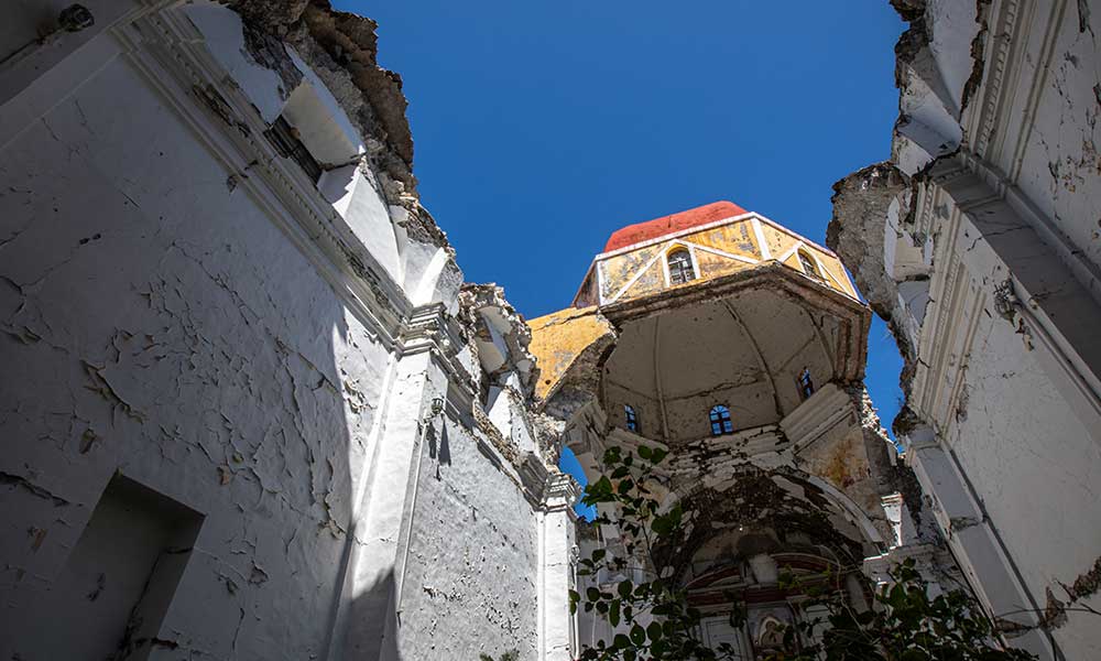 Templo de Santiago Apóstol en Atzala, Puebla, construido en el siglo XVII y actualmente en ruinas. Foto: Christian Palma Montaño.