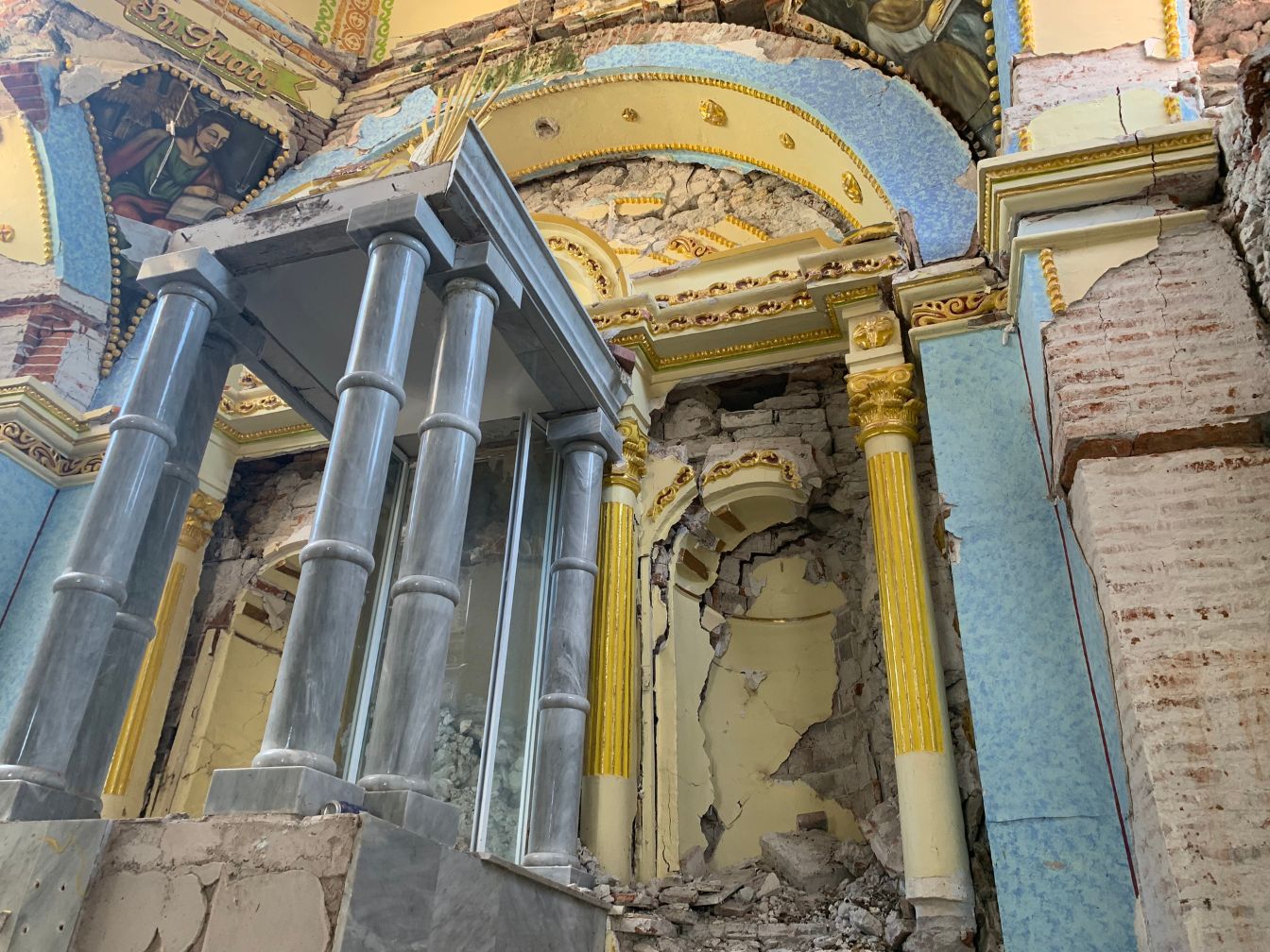 Templo parroquial de Santa María de la Asunción, Cohetzala, Puebla, construido en el siglo XVI. Foto: Thelma Gómez