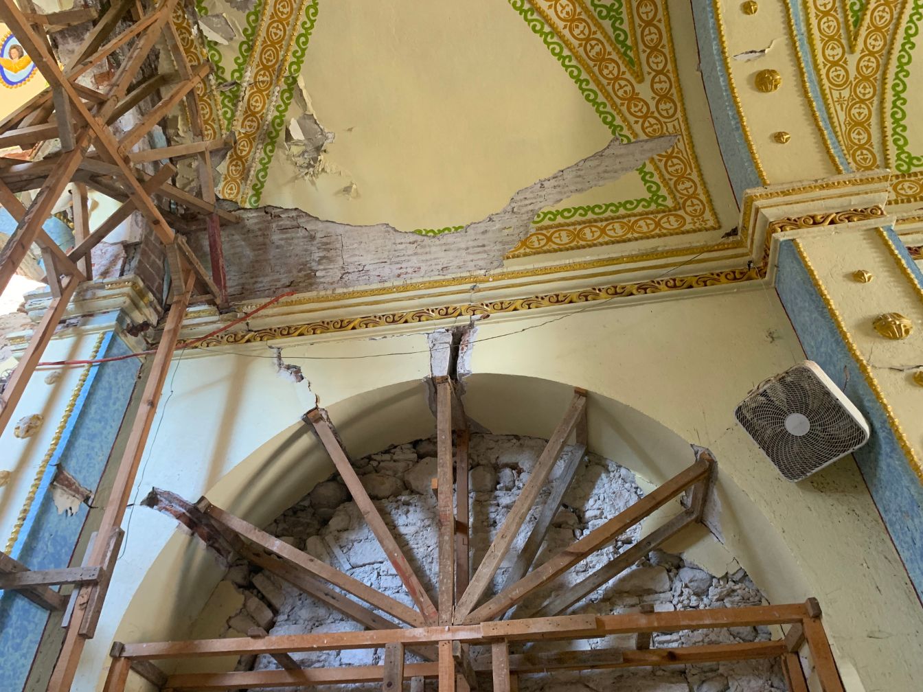 Templo parroquial de Santa María de la Asunción, Cohetzala, Puebla, construido en el siglo XVI. Foto: Thelma Gómez