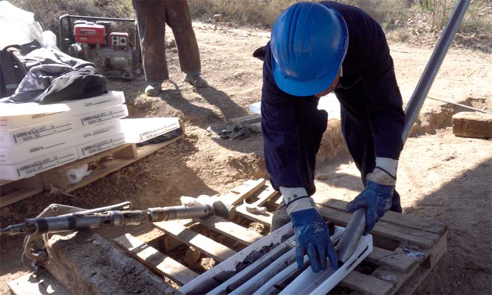 labores de barrenación en una zona adyacente al proyecto de mina Ixtaca