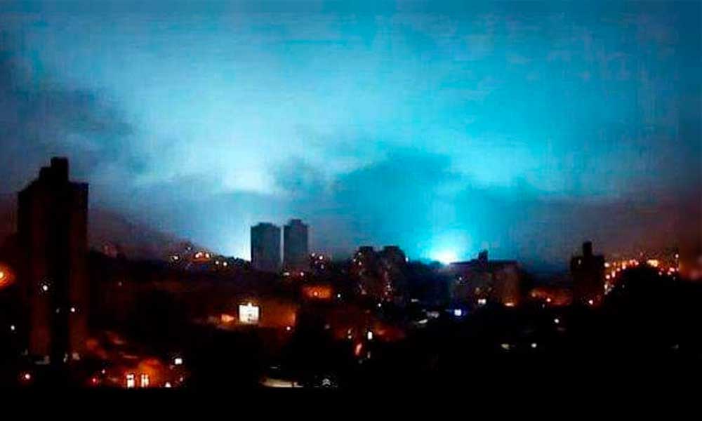 ¿El cielo te avisa cuando va a temblar? Aquí te explicamos qué son las luces que se vieron en el cielo durante el sismo de anoche