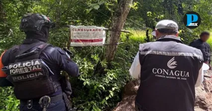 Autoridades y habitantes participaron en la clausura de la presa clandestina en Amoltepec, Zacatl&aacute;n.