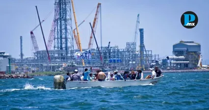 Comunidades mayo-yoreme instalaron un plant&oacute;n indefinido en la entrada de la planta de amoniaco en la bah&iacute;a de Ohuira.