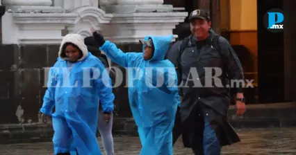 No salgas sin paraguas: prev&eacute;n lluvias y tormentas este viernes en Puebla
