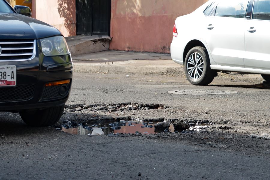 Baches en la ciudad. Foto:EsImagen