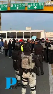 Transportistas bloquean la autopista autopista México - Puebla