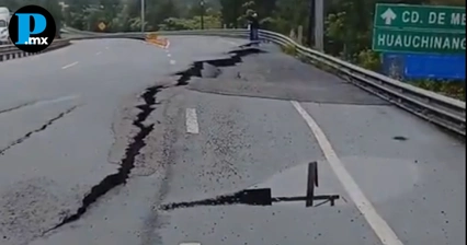 Deslave mantiene cierre en tramo de la autopista Nuevo Necaxa–Tihuatlán