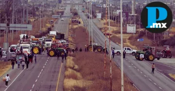 Bloqueo en la autopista Puebla-Orizaba lleva casi 24 horas