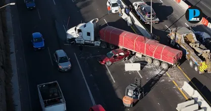 Tr&aacute;iler embiste ocho veh&iacute;culos y deja 10 personas heridas en la Apizaco-Tlaxcala