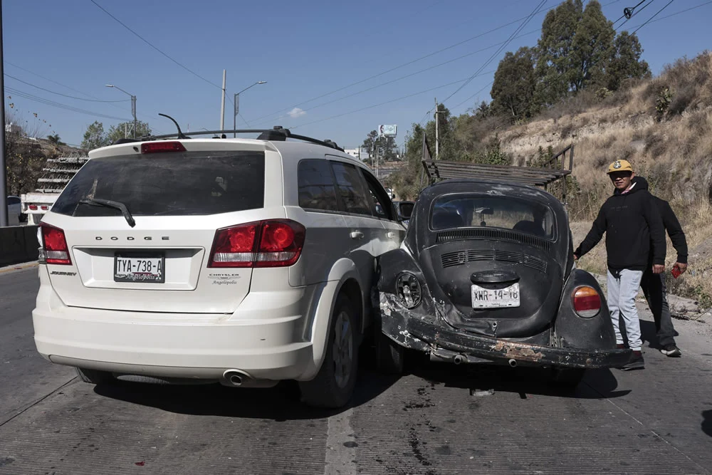  Febrero: Una carambola múltiple se registró en el tramo entre la 24 Sur y la 11 Sur con sentido al sur de la capital. Foto esimagem