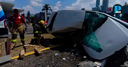 Muere hombre tras volcadura en V&iacute;a Atlixc&aacute;yotl frente a La Vista