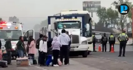 Choque en la autopista M&eacute;xico-Puebla deja cuatro personas lesionadas