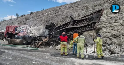Mueren dos personas en choque sobre la autopista Cuacnopalan-Oaxaca