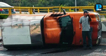 Volcadura en libramiento Chiautempan-Apizaco deja ocho trabajadores lesionados