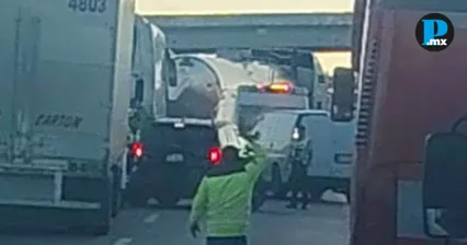 Pipa bloquea el Arco Norte y provoca cierre total rumbo a San Mart&iacute;n Texmelucan