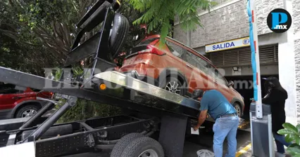 &iquest;Tuviste problemas con una gr&uacute;a en Puebla? As&iacute; puedes levantar tu queja