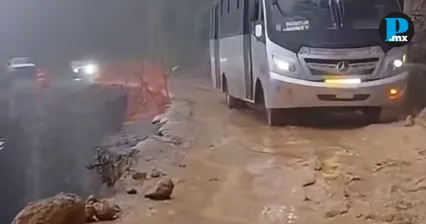 Hurac&aacute;n Trudy deja carreteras da&ntilde;adas y deslaves en la Sierra de Puebla