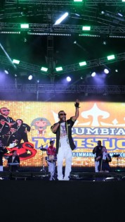 Los Mágicos deslumbran con cumbia en la Feria de San Pedro Cholula 2024