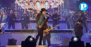 Julión Álvarez en el Paseo Bravo