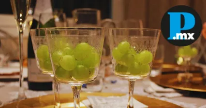Descubre el significado de comer las 12 uvas en A&ntilde;o Nuevo y pedir deseos